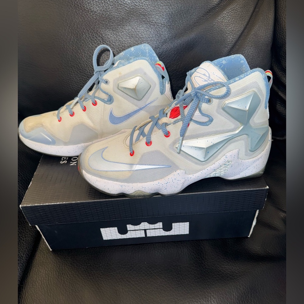 Nike LeBron XIII